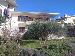 Quadrilocale in vendita a Latera